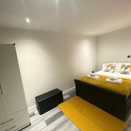 Vibrant 2 Bedroom Apartment - Bhx Airport Sheldon  Buitenkant foto