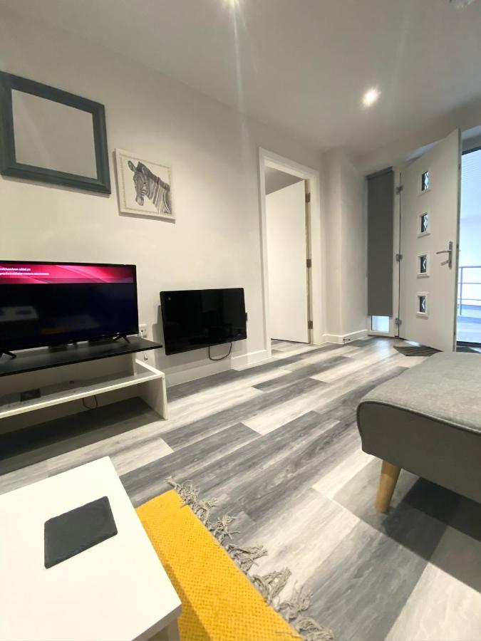 Vibrant 2 Bedroom Apartment - Bhx Airport Sheldon  Buitenkant foto